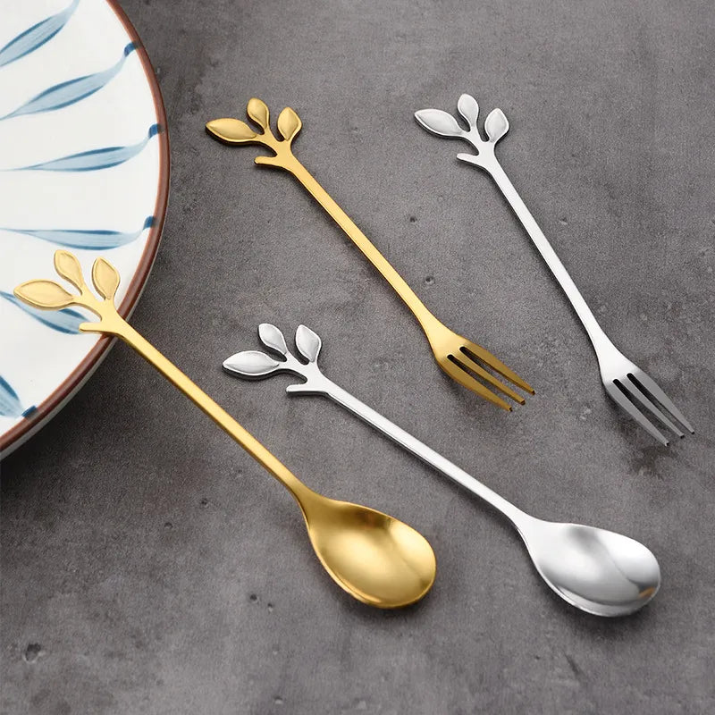 6-Piece Golden Leaf Stainless Steel Spoon Set - Ideal for Coffee, Tea, Dessert, Fruit & Ice Cream – Durable Kitchen Tableware