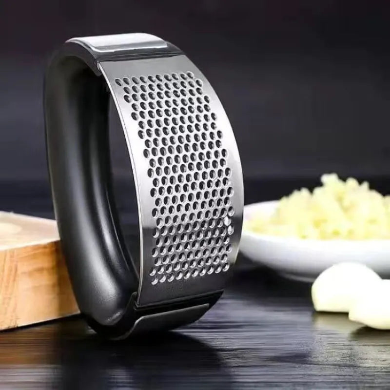 Stainless Steel Garlic Press Crusher - Manual Garlic Mincer for Chopping - Fruit Vegetable Kitchen Tools - Accessories Gadget