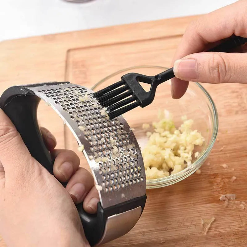 Stainless Steel Garlic Press Crusher - Manual Garlic Mincer for Chopping - Fruit Vegetable Kitchen Tools - Accessories Gadget